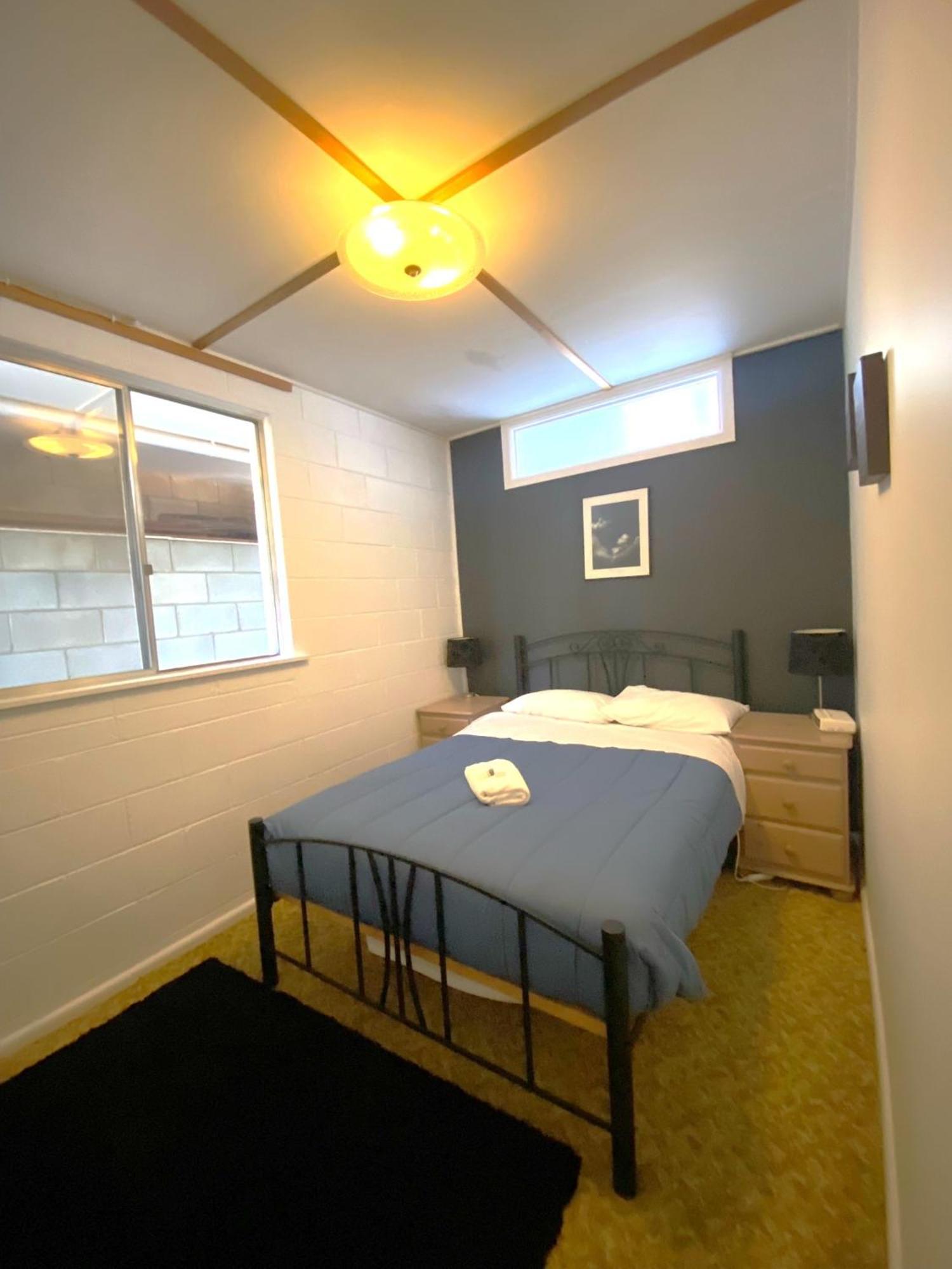 Anglers Reach Lakeside Village Room photo